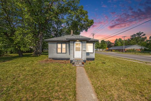 2201 Riordan St, Muskegon Heights, MI, 49444-1634 | Card Image