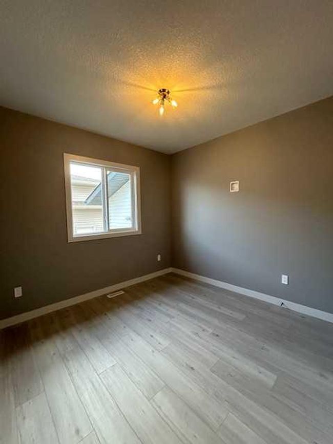 11326 107 Avenue, Home with 3 bedrooms, 2 bathrooms and 6 parking in Grande Prairie AB | Image 10