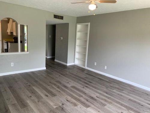 5041 Amhurst Ln, The Colony, TX, 75056-2523 | Card Image