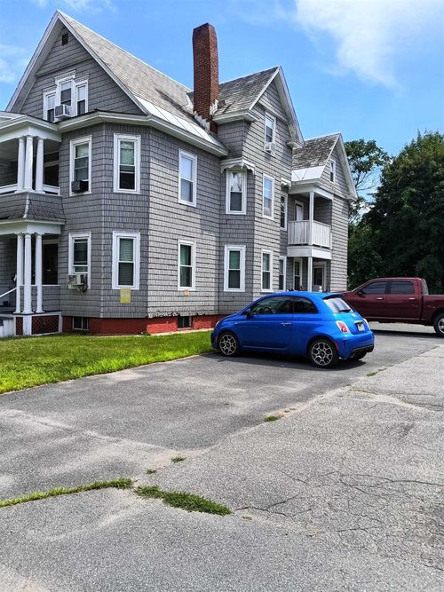 126 Oak Grove Ave, Brattleboro, VT, 05301-6977 | Card Image