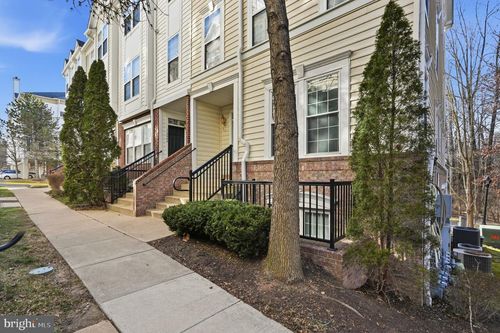 704a-11598 Cavalier Landing Ct, FAIRFAX, VA, 22030-8583 | Card Image