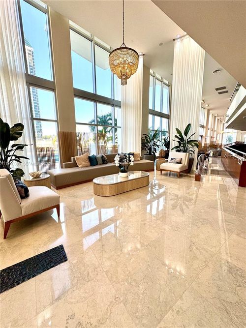 2006-18683 Collins Ave, Sunny Isles Beach, FL, 33160-2404 | Card Image