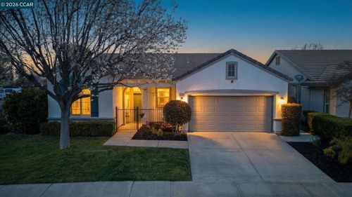 1528 Katy Way, Brentwood, CA, 94513-6410 | Card Image