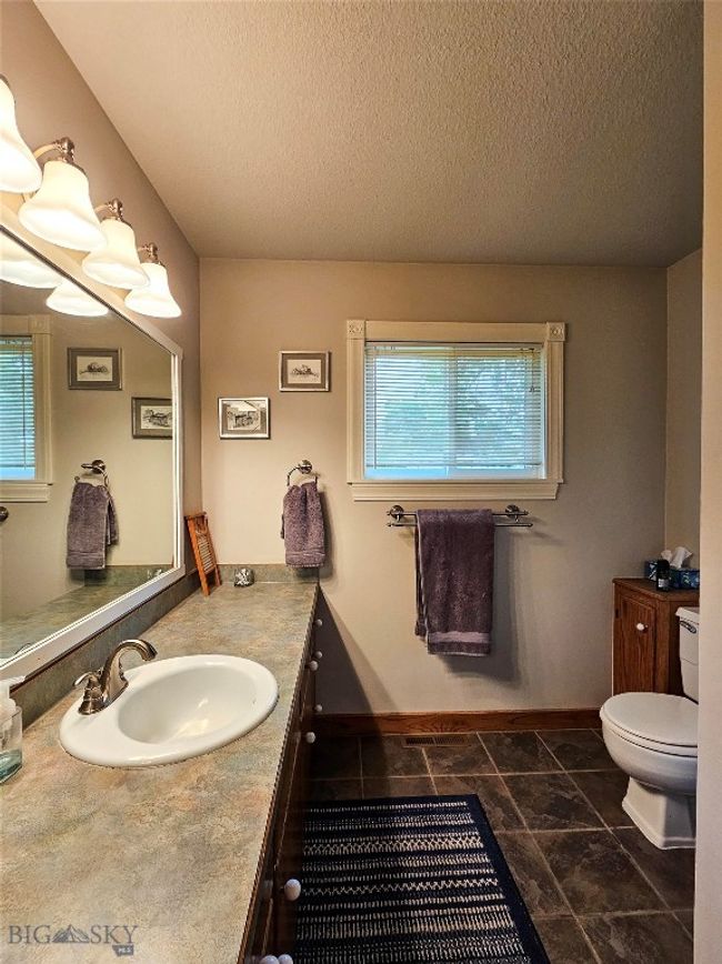 201 W 8 Th Ave, House other with 4 bedrooms, 2 bathrooms and null parking in Big Timber MT | Image 16