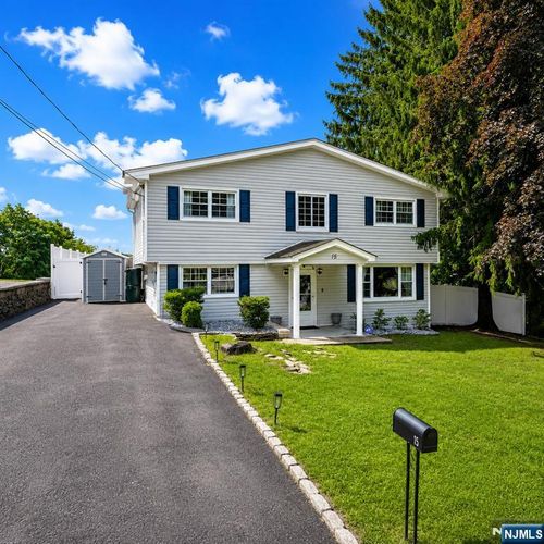 15 Musconetcong Avenue, Hopatcong, NJ, 07843 | Card Image