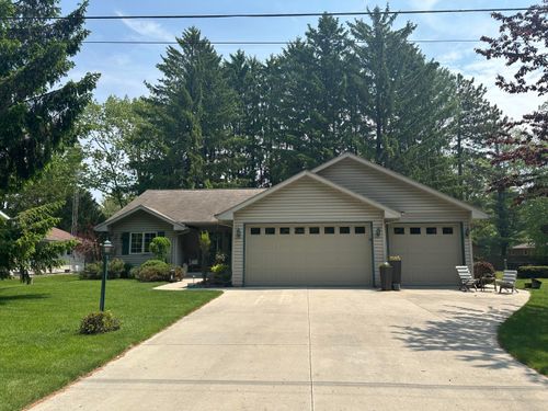 5103 S 9th St, Sheboygan, WI, 53081-8108 | Card Image
