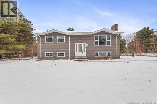 9 Currie Ave, Burton, NB, E2V3K6 | Card Image