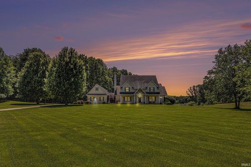 8196 E Walnut Rdg, New Carlisle, IN, 46552-9072 | Card Image