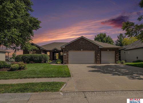 17902 Camelback Ave, Omaha, NE, 68136-1979 | Card Image