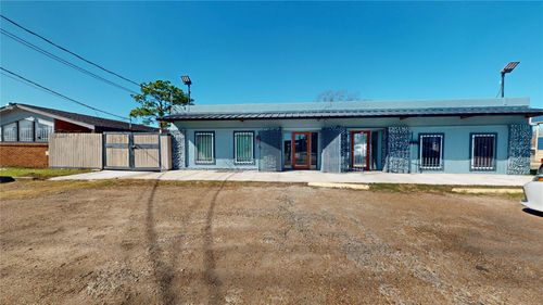 9205 Mesa Dr, Houston, TX, 77028-1608 | Card Image