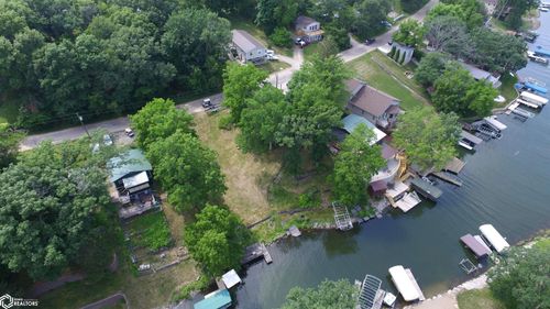 1059 Lakeshore Drive, Brooklyn, IA, 52211 | Card Image