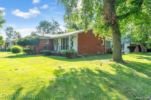 20195 River Oaks Dr, Dearborn Heights, MI, 48127-2709 | Card Image