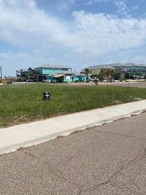 215 Port Mansfield St, Port Aransas, TX, 78373-1260 | Card Image
