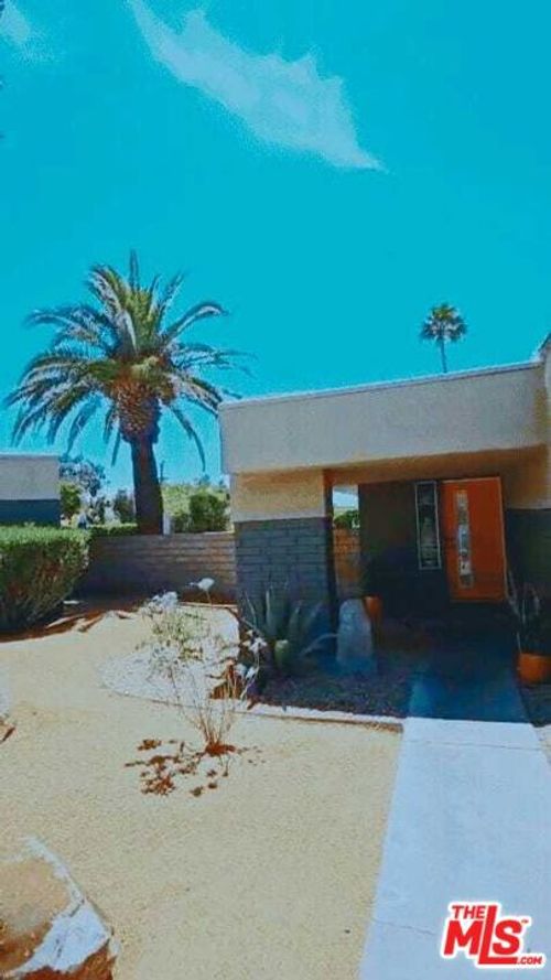 3060 Sunflower Cir E, Palm Springs, CA, 92262-1795 | Card Image