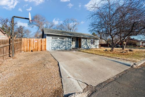 286 Se D St, Madras, OR, 97741-1619 | Card Image