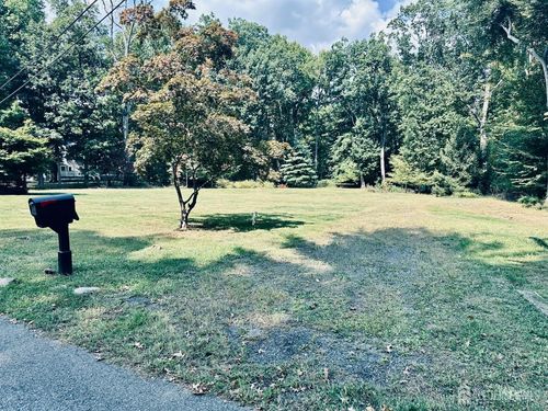 82 Ravine Dr, Colonia, NJ, 07067-3225 | Card Image