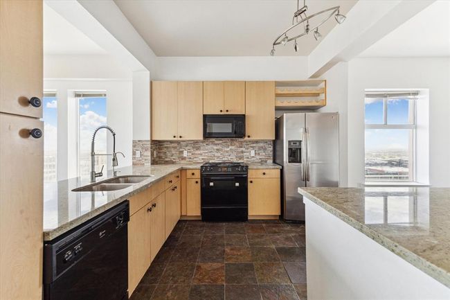 UNIT-2810 - 3505 Sage Rd, Condo with 2 bedrooms, 2 bathrooms and null parking in Houston TX | Image 5
