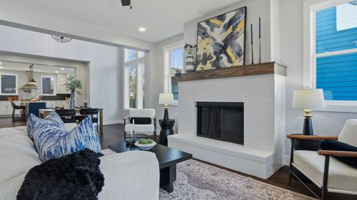 927 11th Ave N, Nashville, TN, 37208-3109 | Card Image