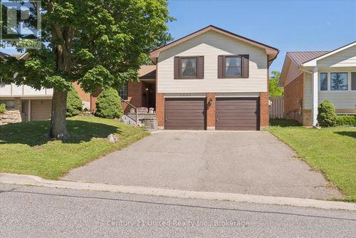1824 Mapleridge Drive, Peterborough (Monaghan Ward 2), ON, K9K1P9 | Card Image