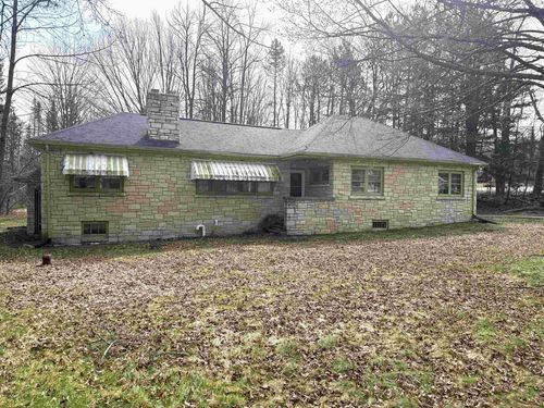 7892 Old 101 Rd, Armstrong Creek, WI, 54103-9725 | Card Image