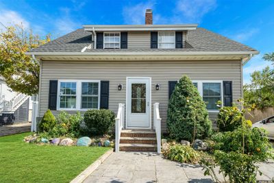 5 Cottage Avenue, House other with 4 bedrooms, 2 bathrooms and null parking in Bay Shore NY | Image 2