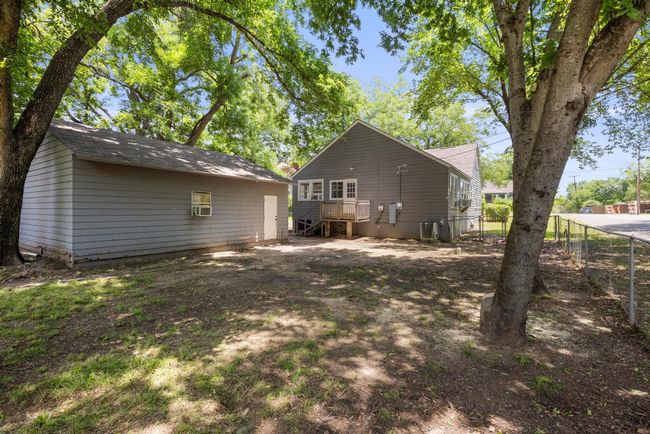 800 N Woods St, House other with 2 bedrooms, 1 bathrooms and null parking in Sherman TX | Image 33