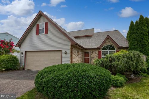 112 Winston Dr, YORK, PA, 17408-1032 | Card Image