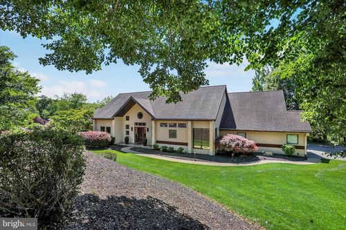3350 Saint Johns Ct, York, PA, 17406-9763 | Card Image