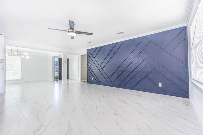 Family room. | Image 7