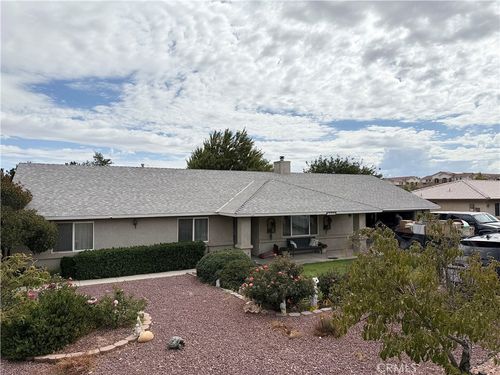 13077 1st Ave, Victorville, CA, 92395-8550 | Card Image