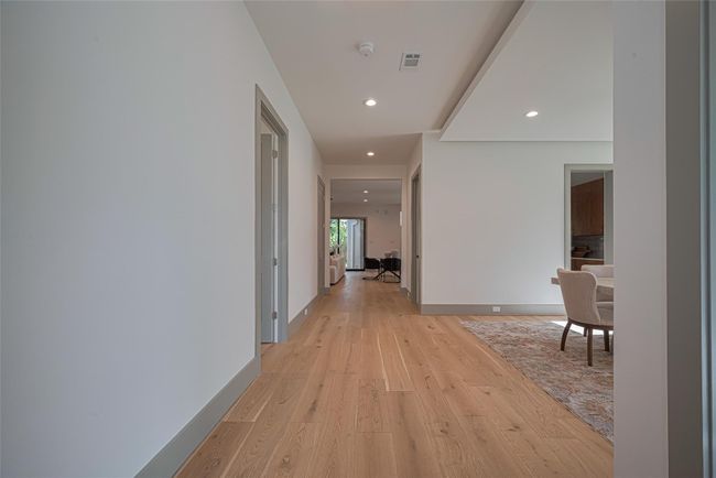 5200 Beech St, House other with 5 bedrooms, 7 bathrooms and 2 parking in Bellaire TX | Image 5