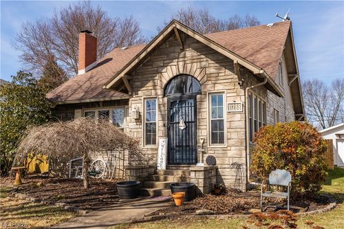 11288 Center St Ne, Sandyville, OH, 44671-1002 | Card Image