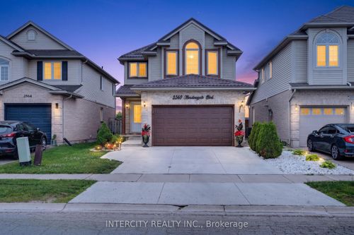2560 Meadowgate Blvd, London, ON, N6M1L8 | Card Image