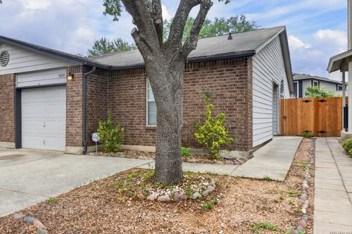 7918-7819 Galaway Bay, San Antonio, TX, 78240-5717 | Card Image