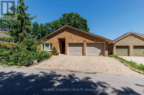 53 Mountain St, St. Catharines, ON, L2T2S6 | Card Image