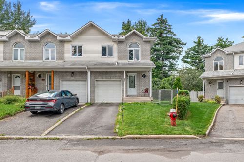 25 Rue Martineau, Gatineau, QC, J8P7Y7 | Card Image