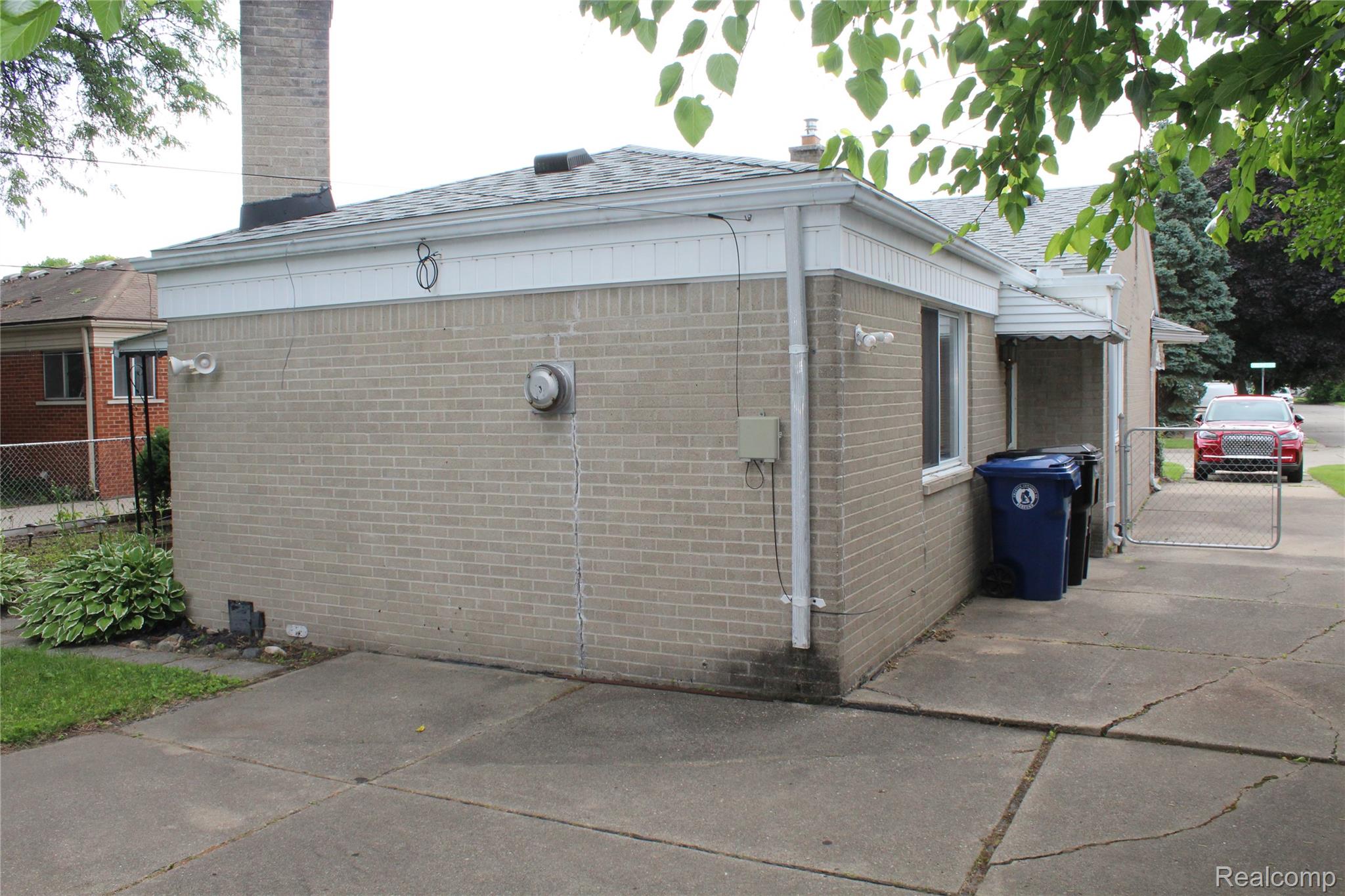 Residential in Redford Charter Township 4