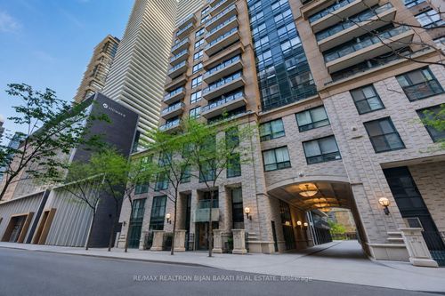 618-35 Hayden St, Toronto, ON, M4Y3C3 | Card Image