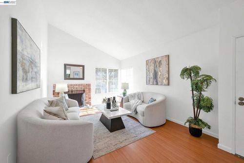 4309 Jessica Cir, Fremont, CA, 94555-2102 | Card Image
