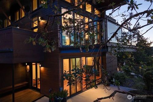 630 Harrison St, Friday Harbor, WA, 98250-8036 | Card Image