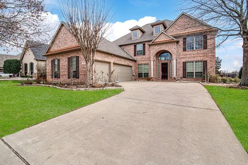 828 Thomas Crossing Dr, Burleson, TX, 76028-3206 | Card Image