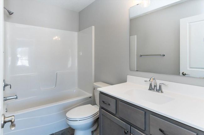 2nd Full Bath Upper | Image 32