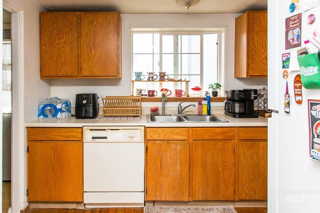 134 Maple Ave, Home with 2 bedrooms, 1 bathrooms and 2 parking in Hansen ID | Image 18