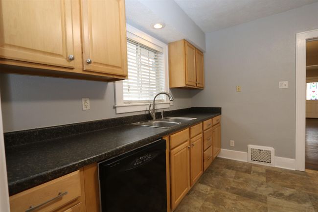 909 E Fairview, House other with 3 bedrooms, 1 bathrooms and null parking in South Bend IN | Image 9