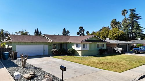 539 W Kanai Ave, Porterville, CA, 93257-2143 | Card Image