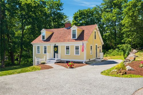 44 Old Great Rd, North Smithfield, RI, 02896-7719 | Card Image