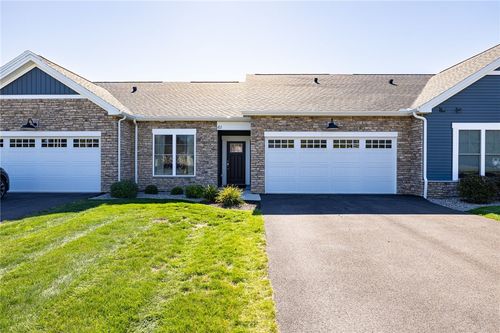 61 Autumn Leaf Trl, Webster, NY, 14580-6000 | Card Image