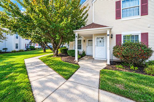 173 Fairview Circle, Brookhaven, NY, 11953 | Card Image