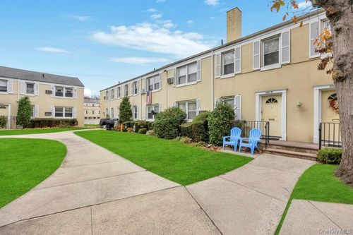 166a-252-15 72nd Ave, Bellerose, NY, 11426-2727 | Card Image