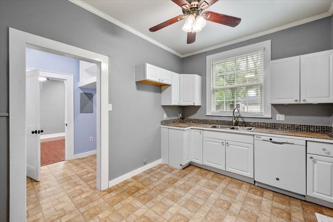 1301 W 2 Nd Ave, House other with 5 bedrooms, 2 bathrooms and null parking in Corsicana TX | Image 13